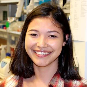 Seesha Takagishi Research Technician Education : University of Washington (BS) Hometown : Evanston, IL Currently: Graduate Student (Tetrad Program) at UCSF
