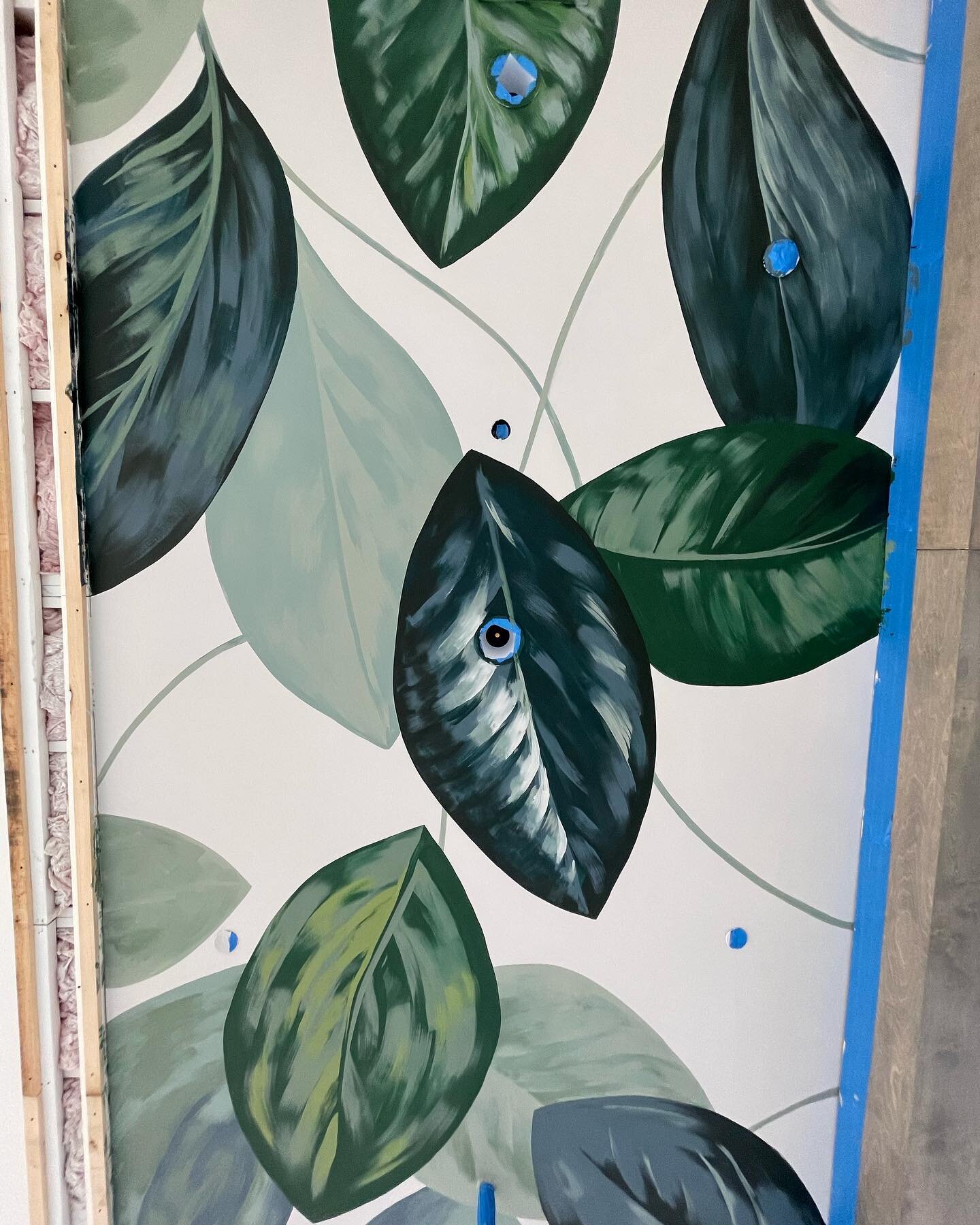 ✨ just mural things ✨

#mural #ceilingmural #botanicalmural #lakenona @learnlakenona