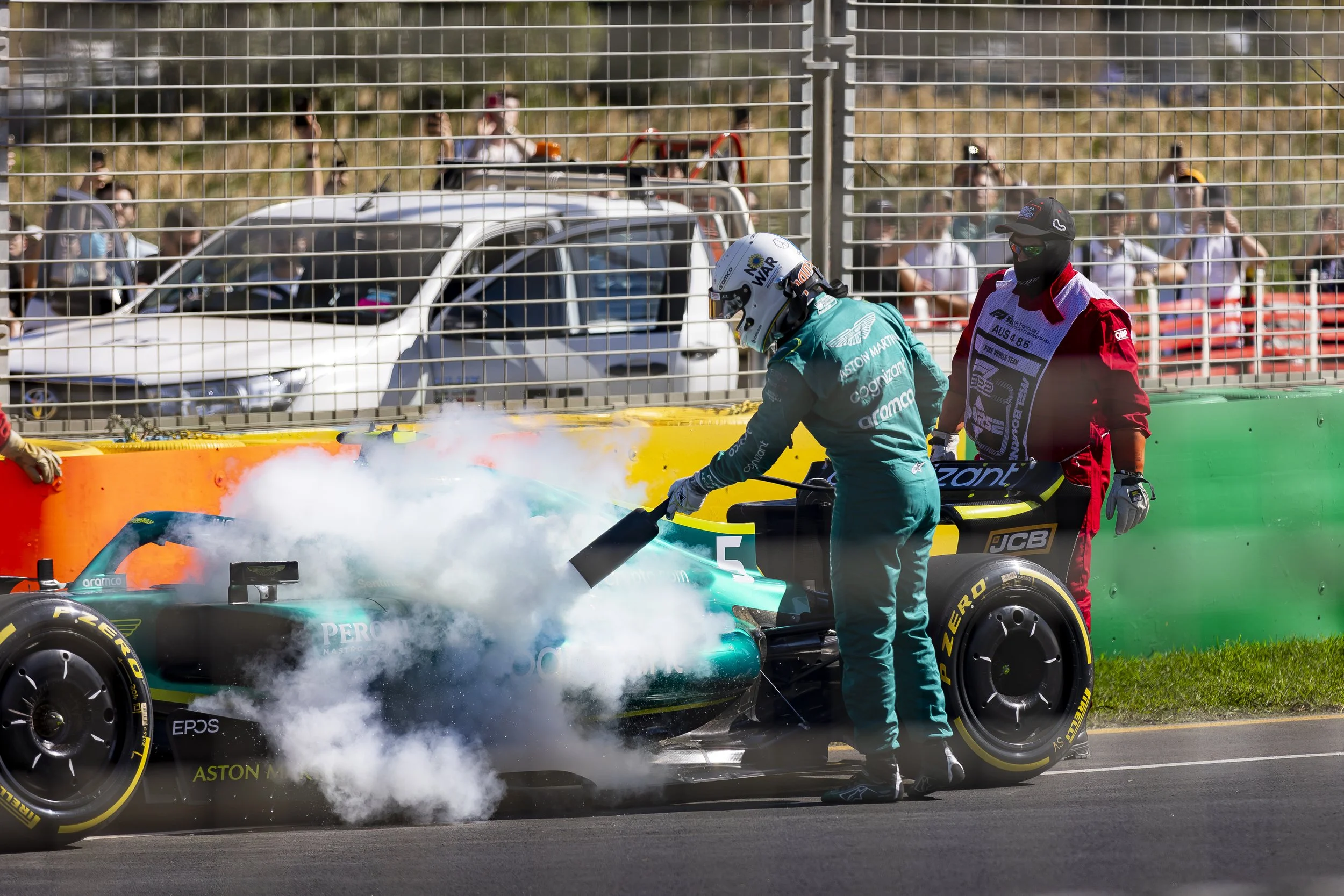 Melb Grand Prix F1-Supercars-1.jpg