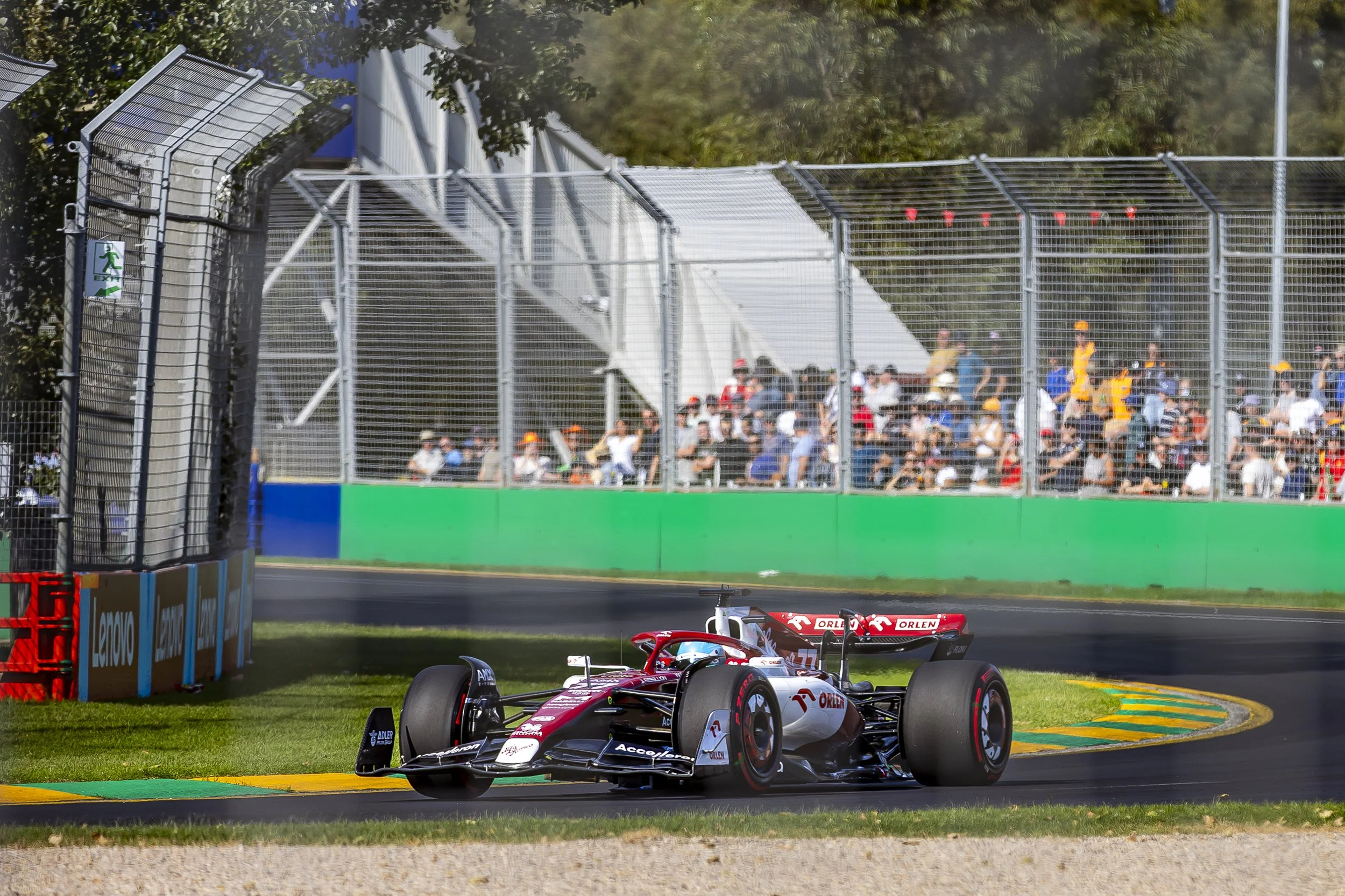 Melb Grand Prix F1-Supercars-10.jpg