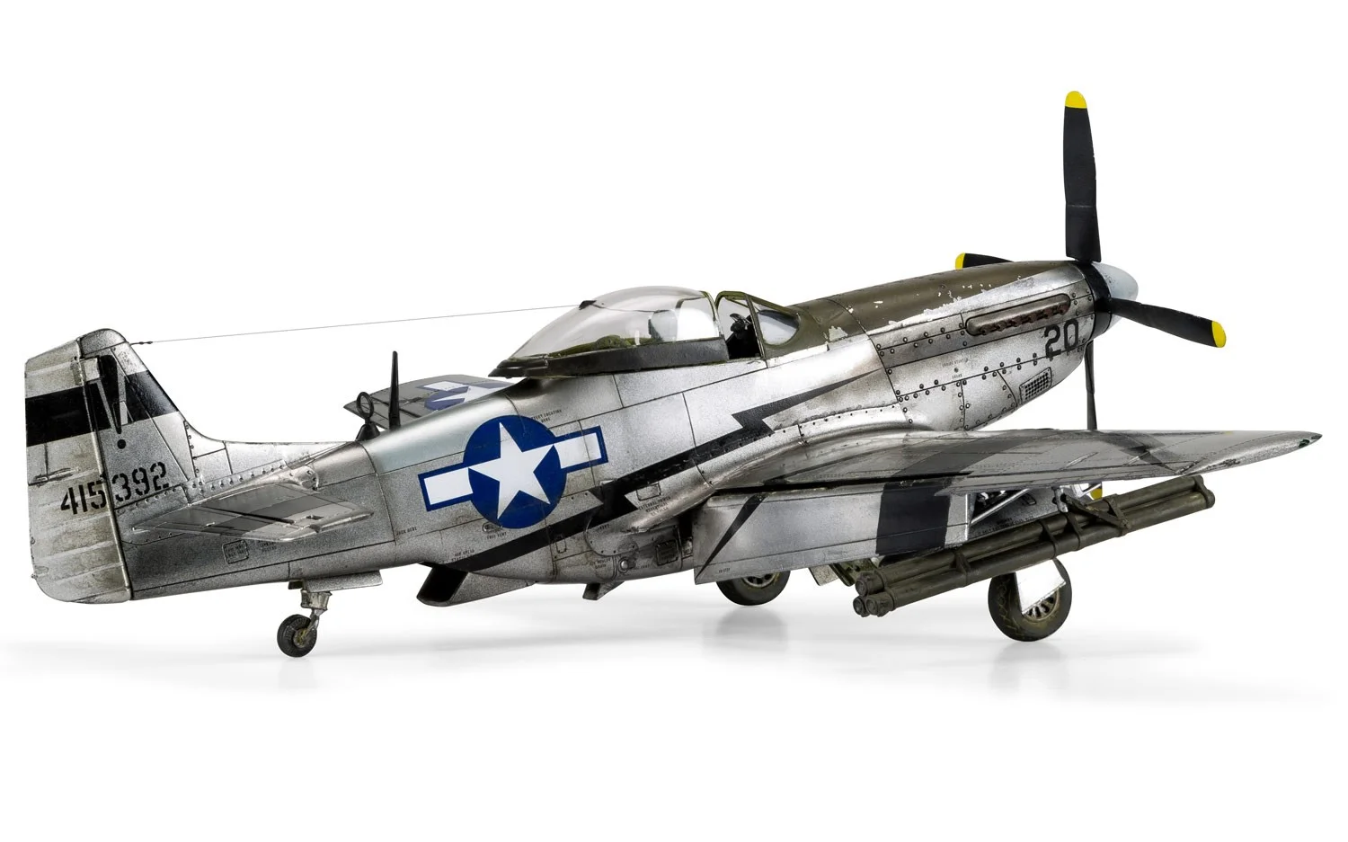 a05131_p51d-mustang_4.jpg