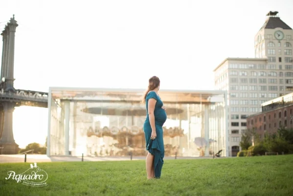 Brooklyn Bridge Park Maternity Photo