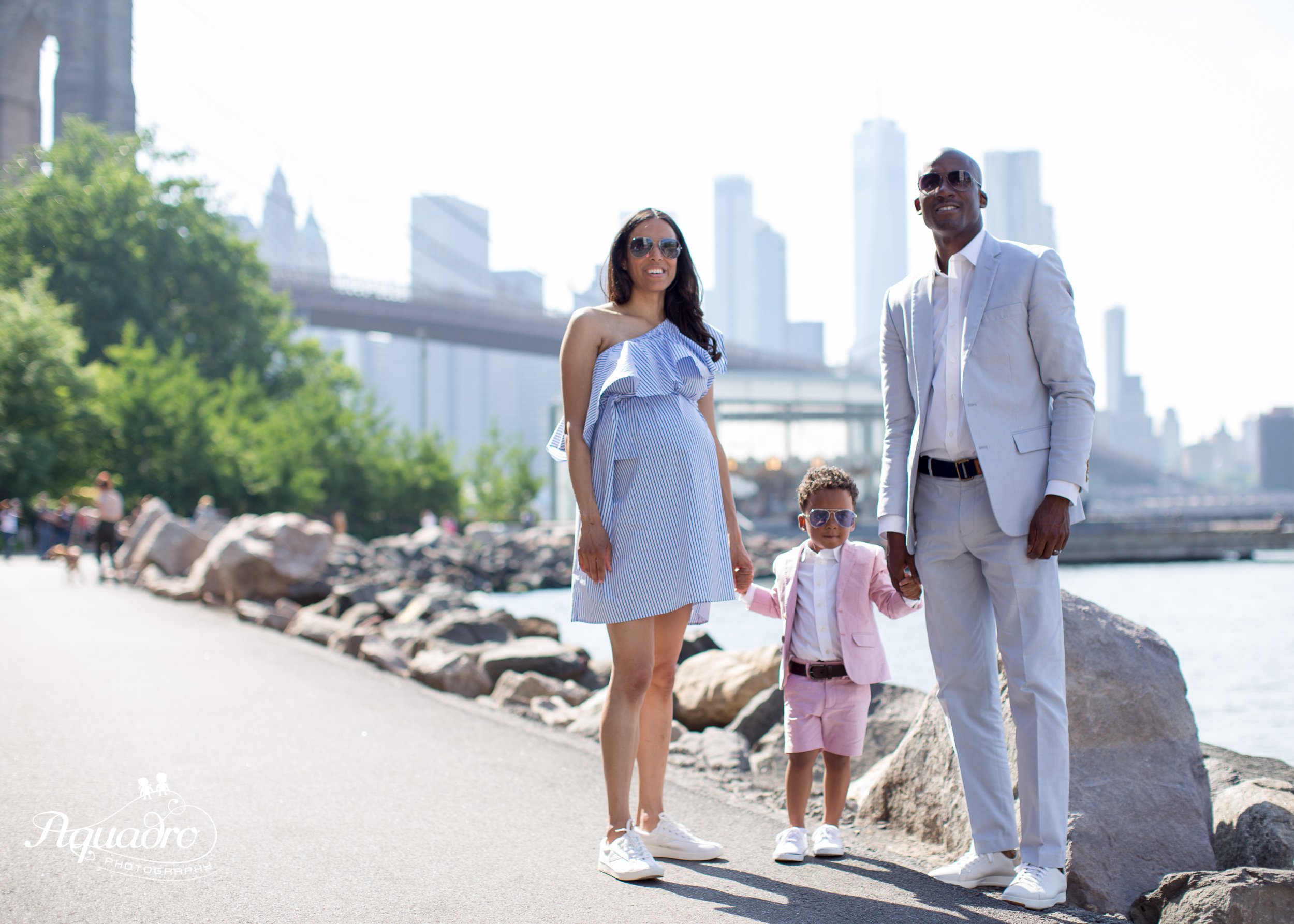Brooklyn Bridge Park Spring Family Photography Sessions - Soaking Up the  Sun — Aquadro Photography