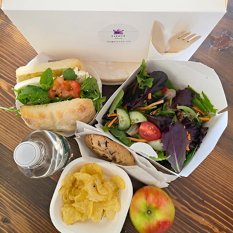 624472133694469004 2-Picsart-AiImageEnhancer.png