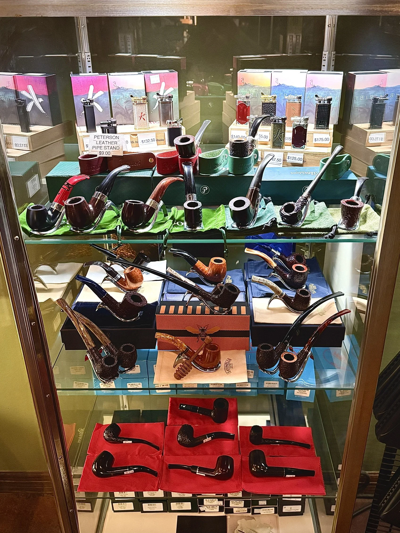 peterson-savinelli-rossi-pipe-selection-at-the-smoke-ring