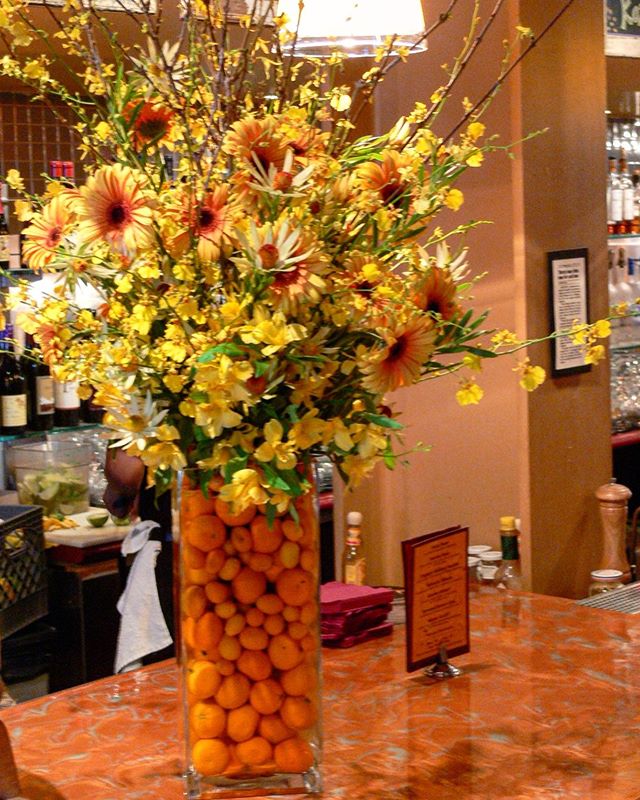 Summer! Fresh fruit and bright flowers all day!! 🌼🌞🌼🌞🌼
&bull;
&bull;
&bull;
&bull;
&bull;
&bull;
&bull;
&bull; 
#summerflowers #restaurantflowers #event #eventflowers #buffetflowers #largeflowerarrangement  #eventdesign #flowersofinstagram #flor