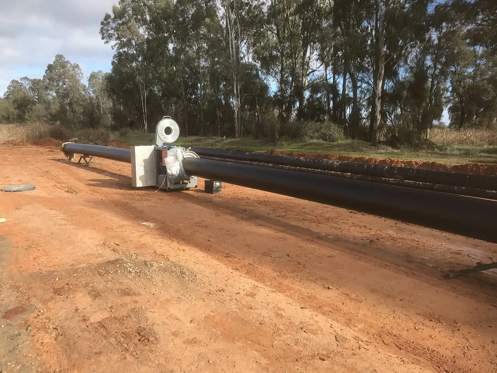 pipe-lines-gm-poly.jpg
