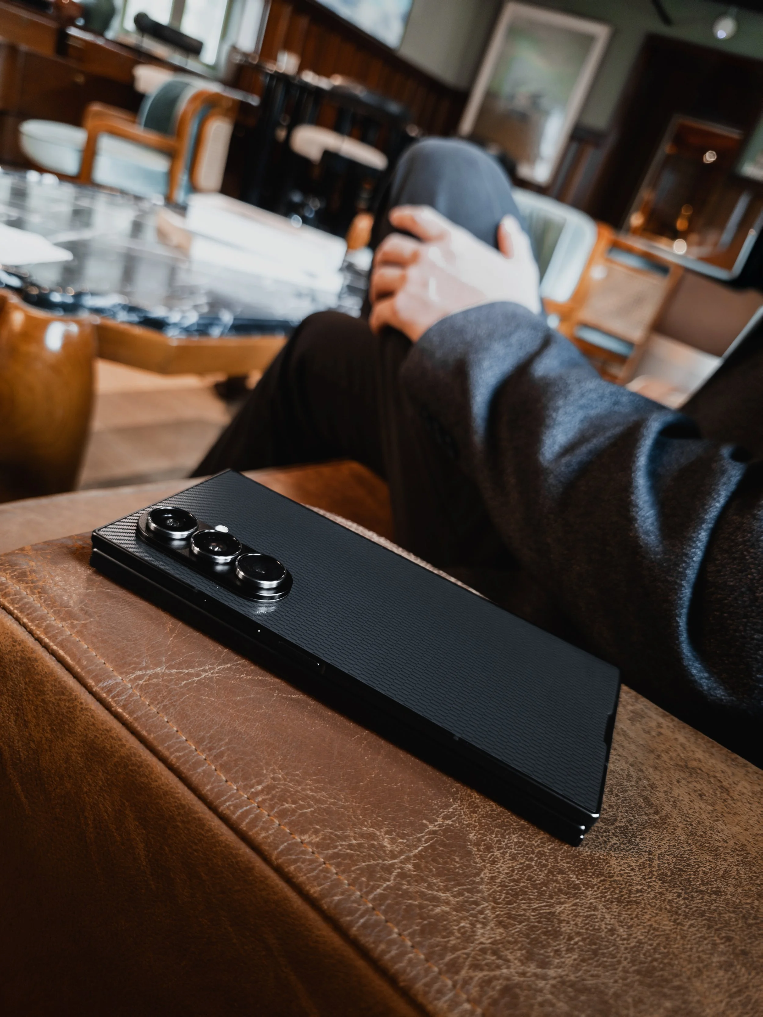 Samsung Trifold Lifestyle Photos [With DI]-6.jpg