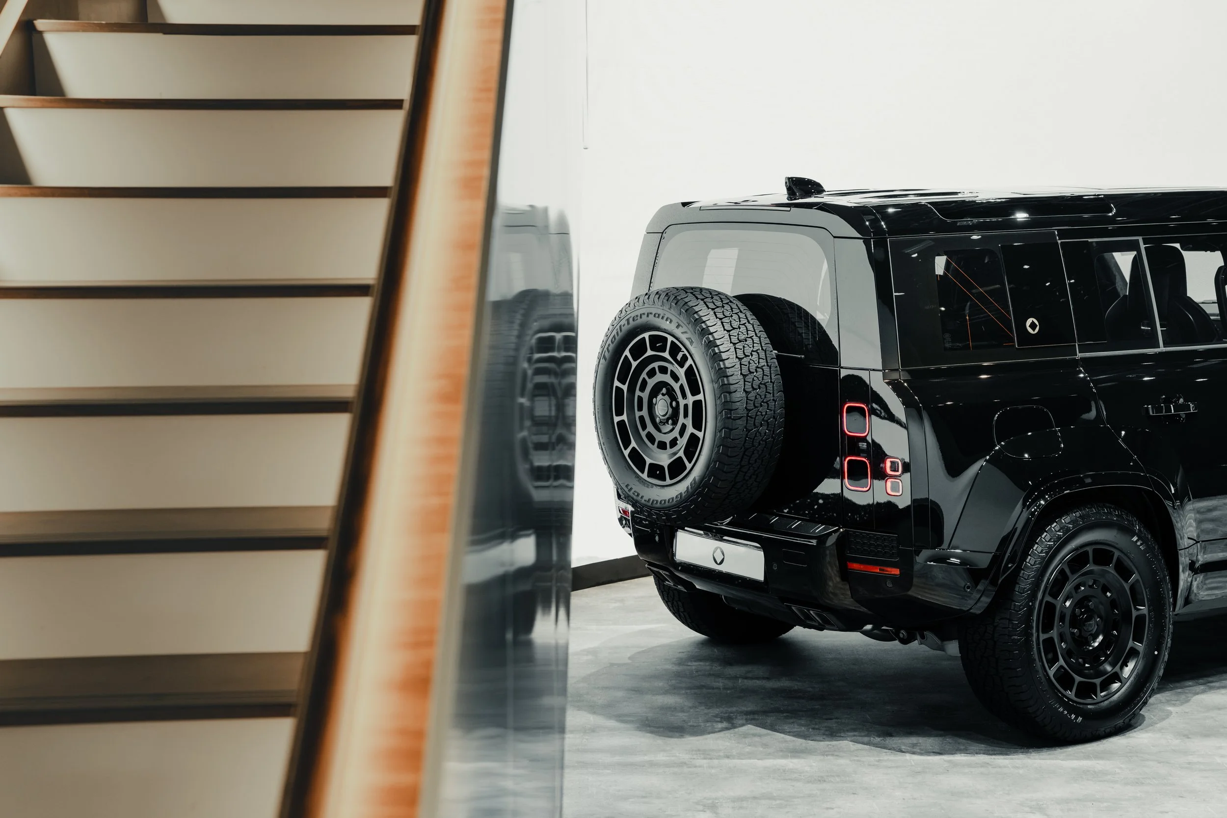 Defender Octa Black PR-10.jpg