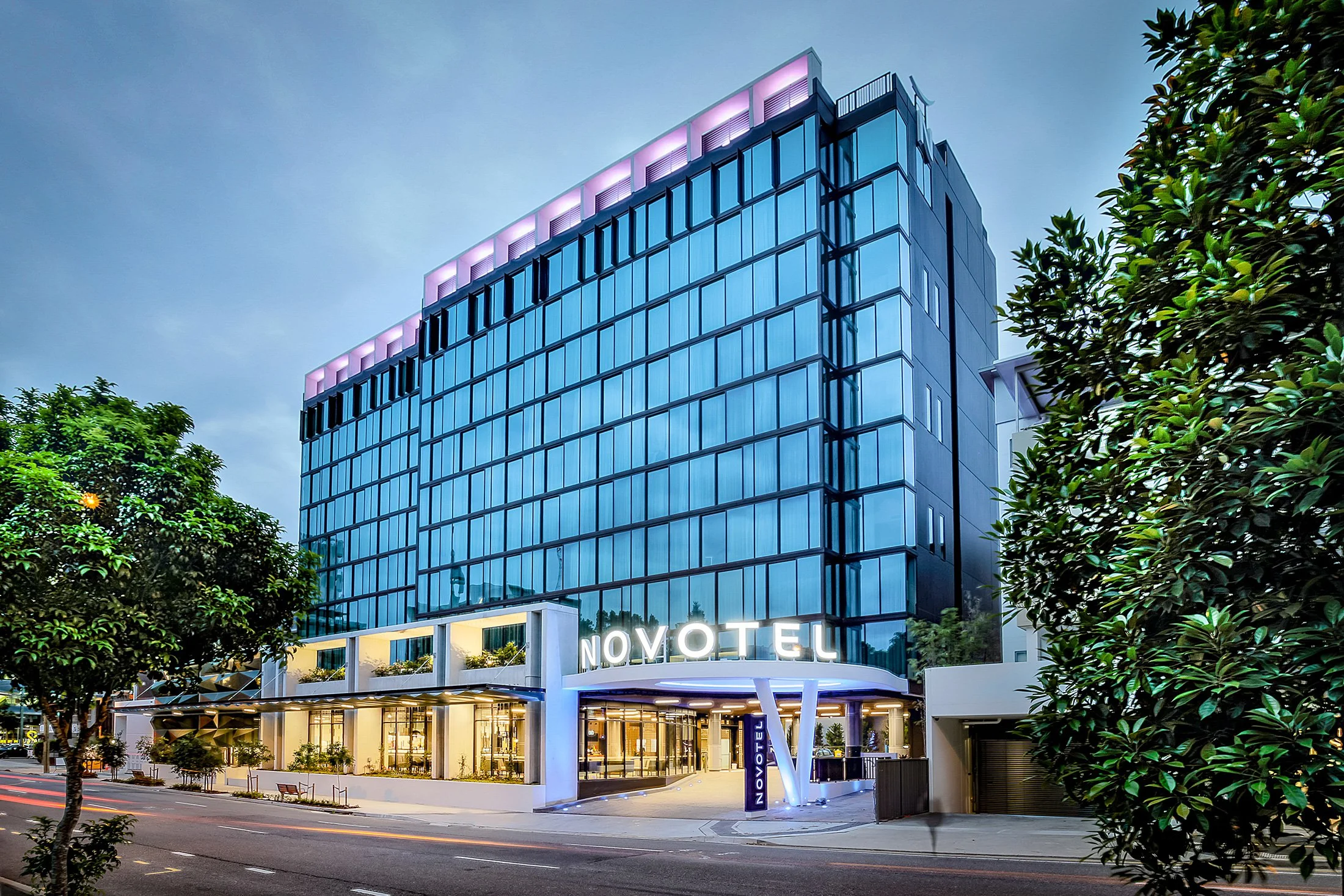 Novotel-Brisbane-South-Bank exterior.jpg