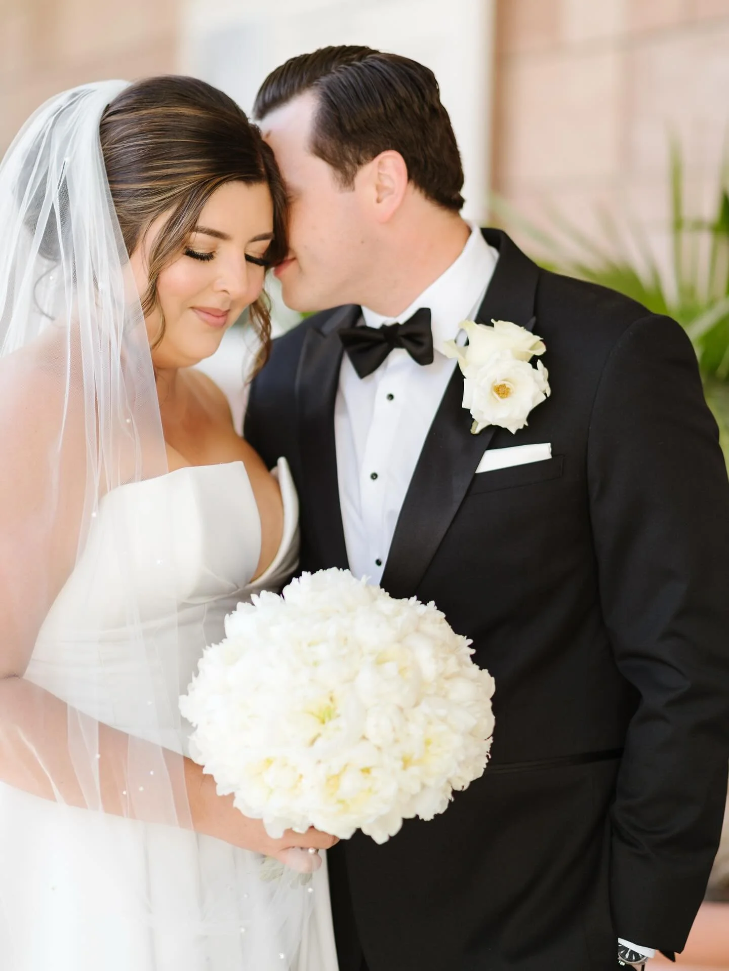 Some gorgeous photos came back from @chloeseatter &lsquo;s wedding! What a perfect day! 
.
Vendors-
Planning: @rebeccacalagnaevents 
Photography: @danandtyler_photography 
Venue: @nixonlibraryevents 
HMU Pure Beauty girls-
@makeupbykaitlynweathers 
@