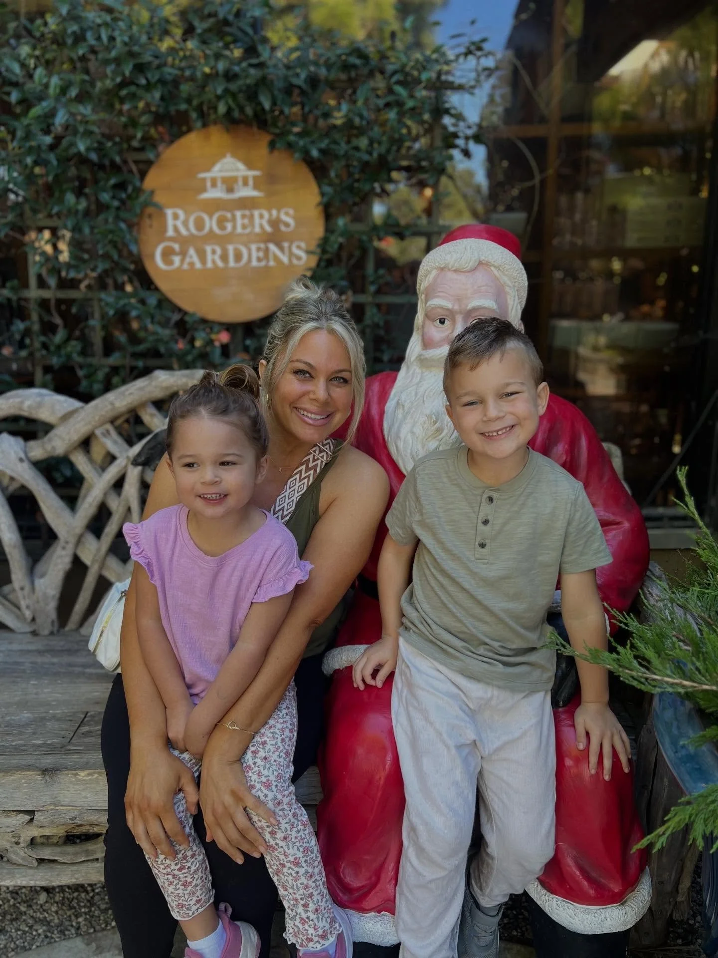 Our annual trip to Rodger&rsquo;s Gardens!! We loved it (like always!) 😉🎄❄️☃️