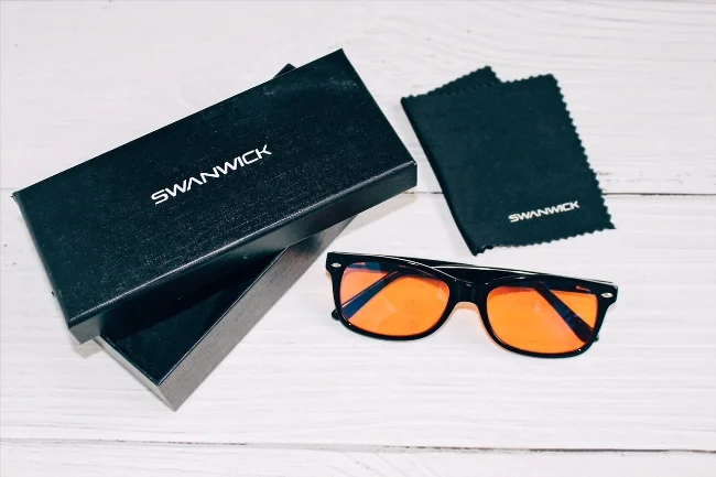 Swanwick blue light blocking glasses &amp; packaging