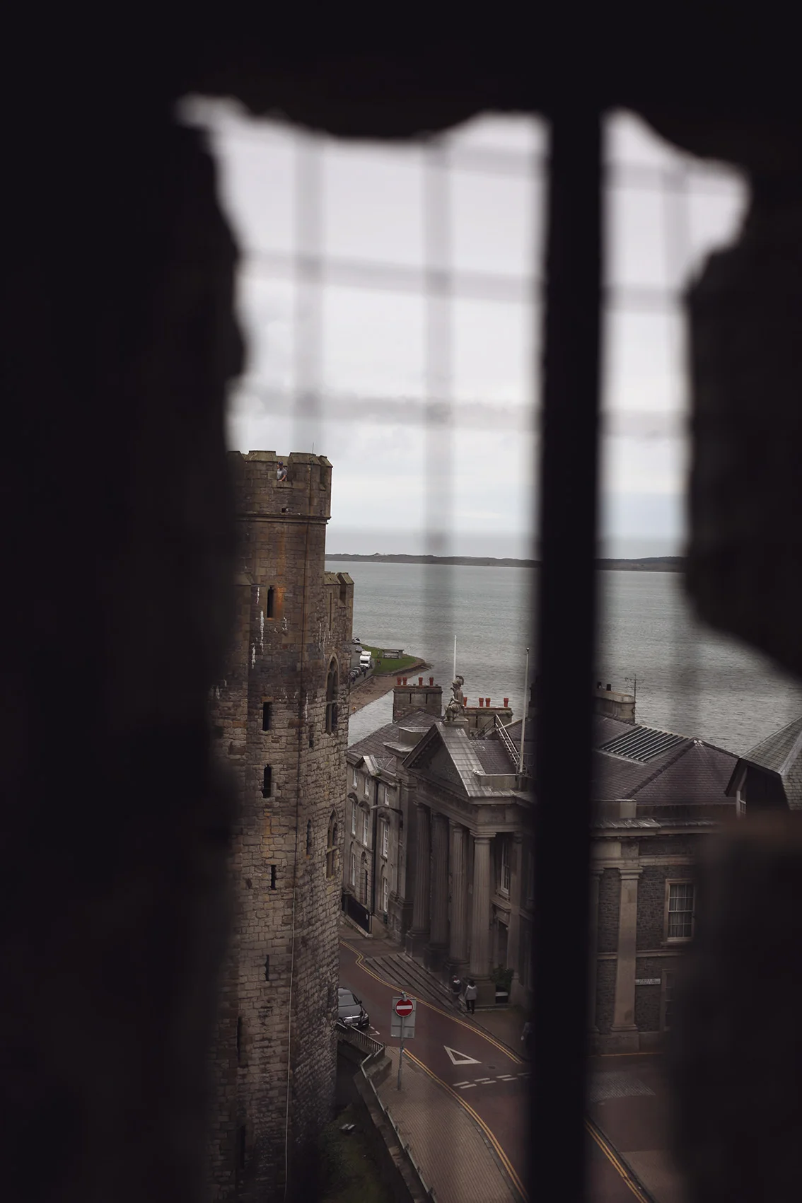 I have a thing for shooting views through gaps!