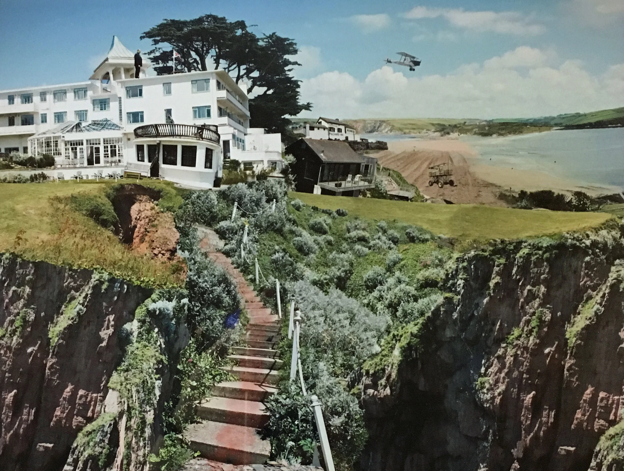Ah, that's more like it! This vintage postcard of a hotel on the British coast makes me want to head to the seaside.