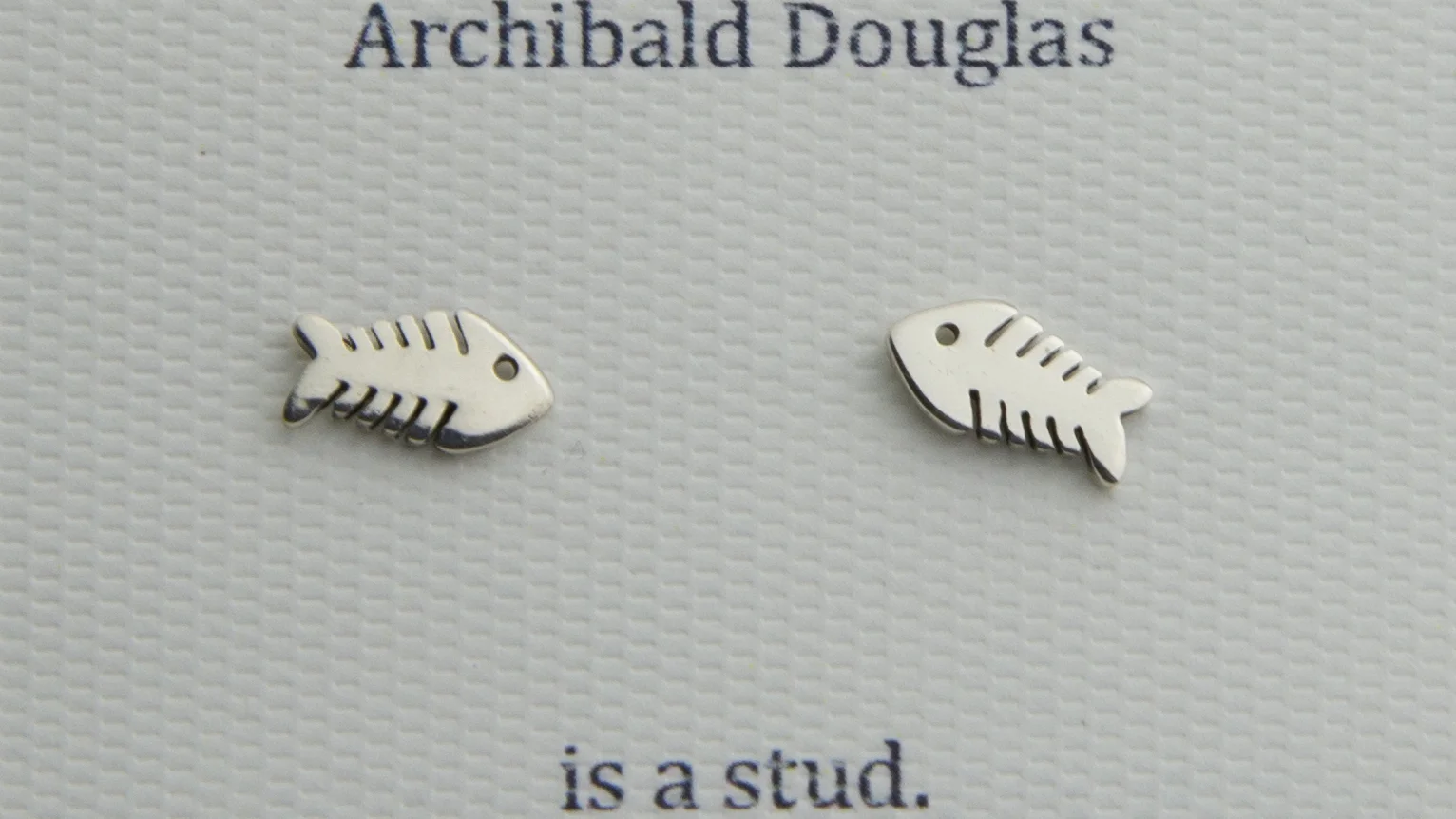 Fishbone studs