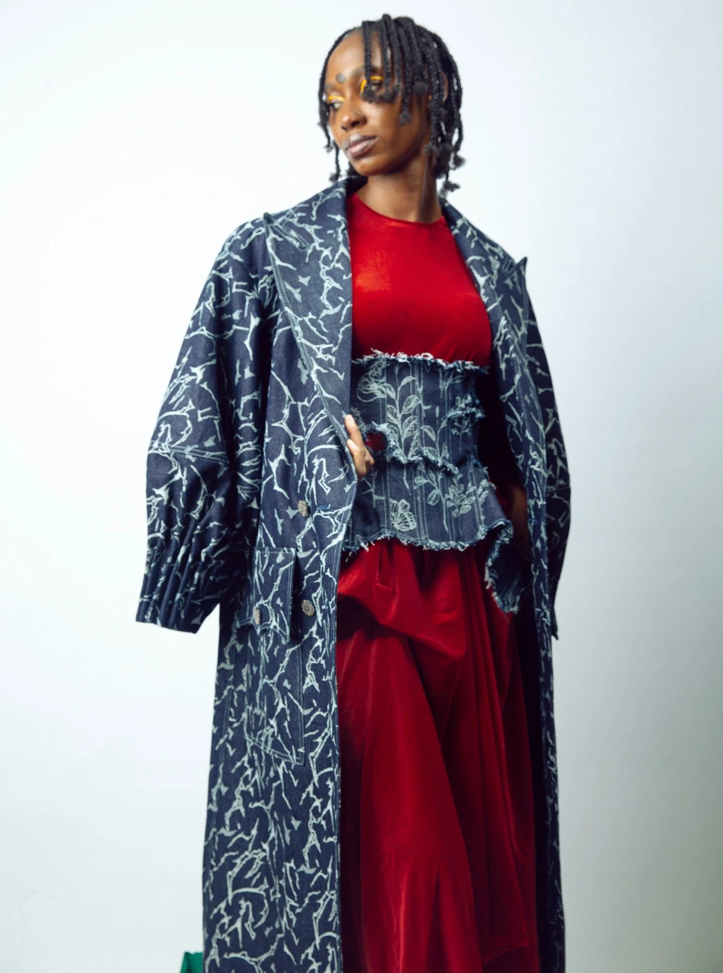 Texture, contrast, structure...

#idmanof 
#CrackedWeaveDenim
#AfricanLuxury
#MadeInNigeria
#wearableart