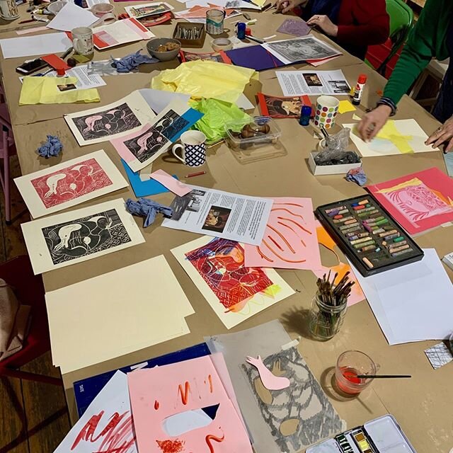 Picasso Madness! Brilliant workshop exploring different materials and printmaking techniques. I think another Picasso inspired workshop will definitely be in our calendar. #lino #linoprint #linocut #reliefprinting #blockprint #printmaking #printstudi