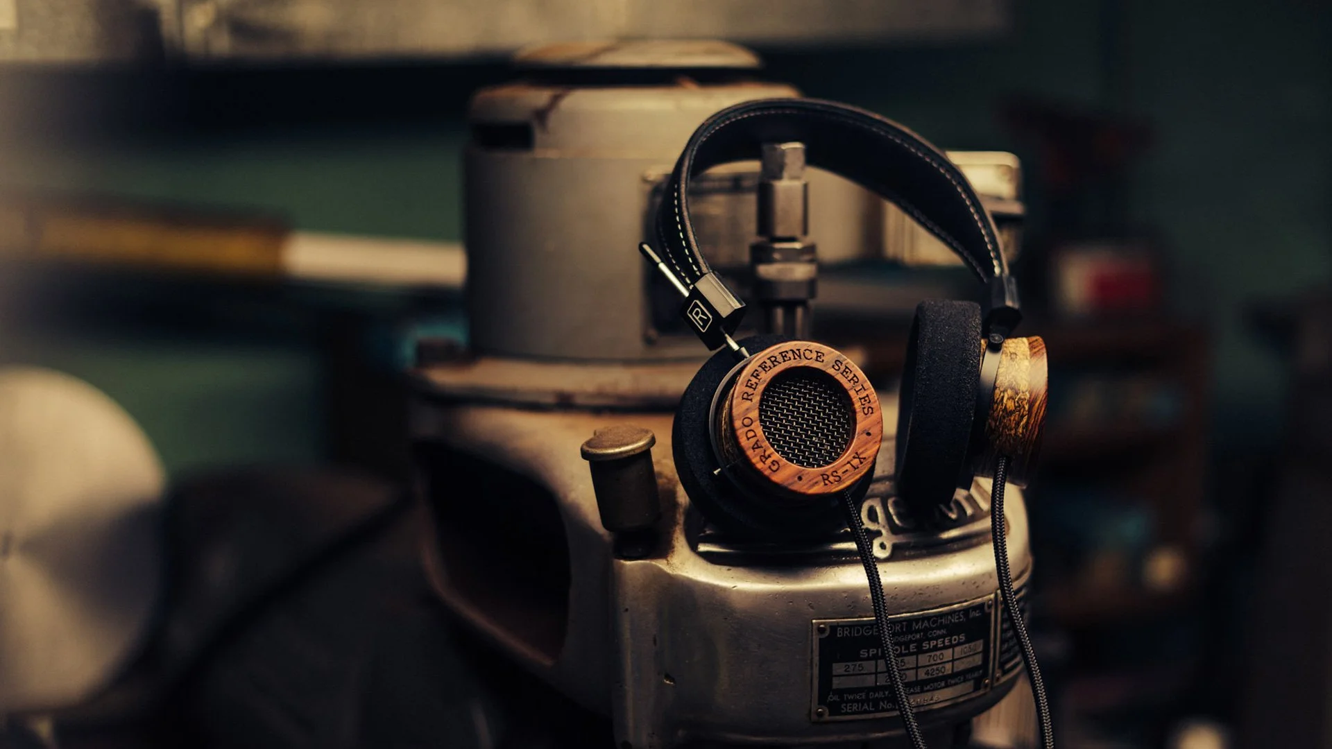 grado-rs1x-premium-audiophile-headphone-hero.jpg