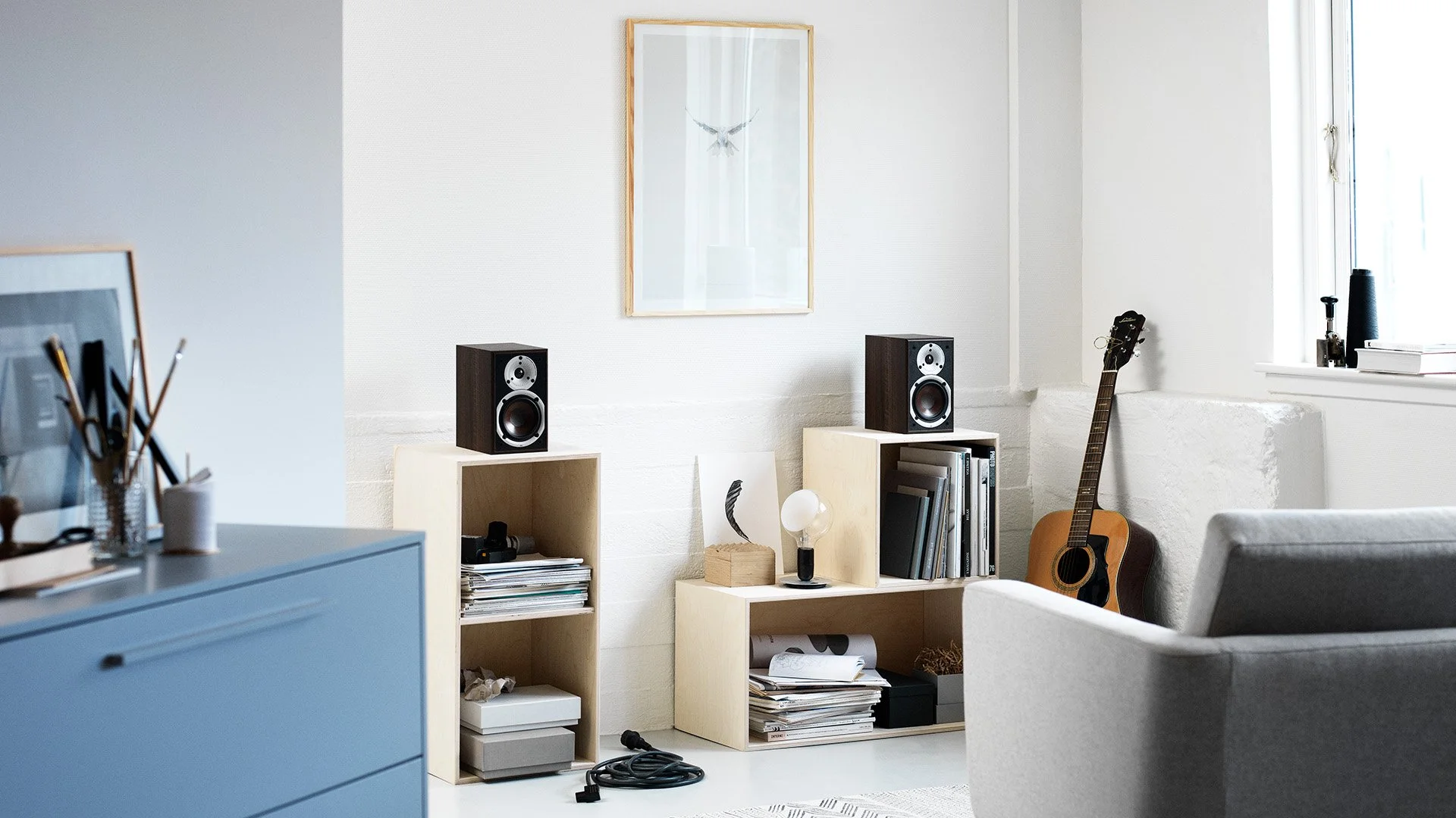DALI SPEKTOR 1 ウォルナット DALI Spektor 1 Bookshelf Speaker — Creative Audio in Winnipeg