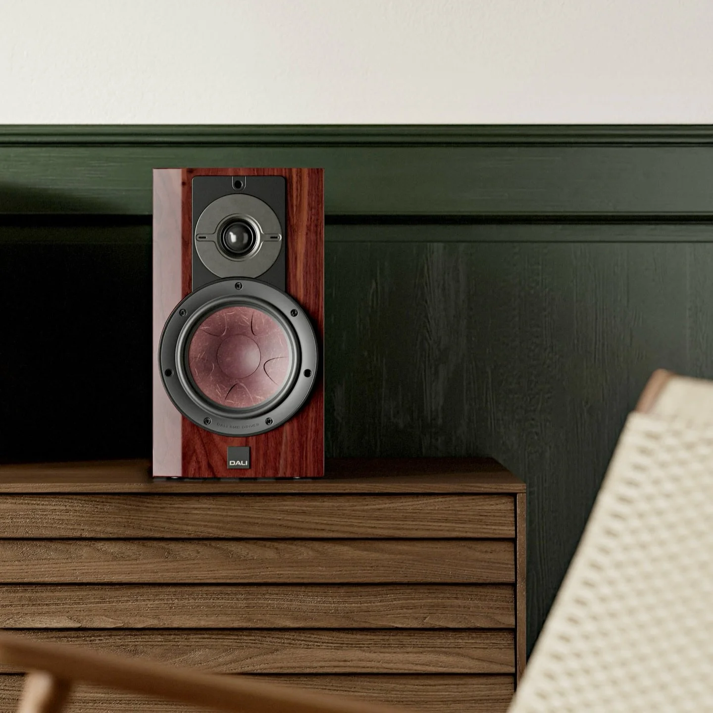 DALI&rsquo;s Rubikore 2 bookshelf speakers have been turning a lot of heads in our showroom lately, while their larger sibling the Rubikore 6 actually brought a client to tears the music was so beautiful.
 
Rubikore features: 
 
👉 DALI technology in