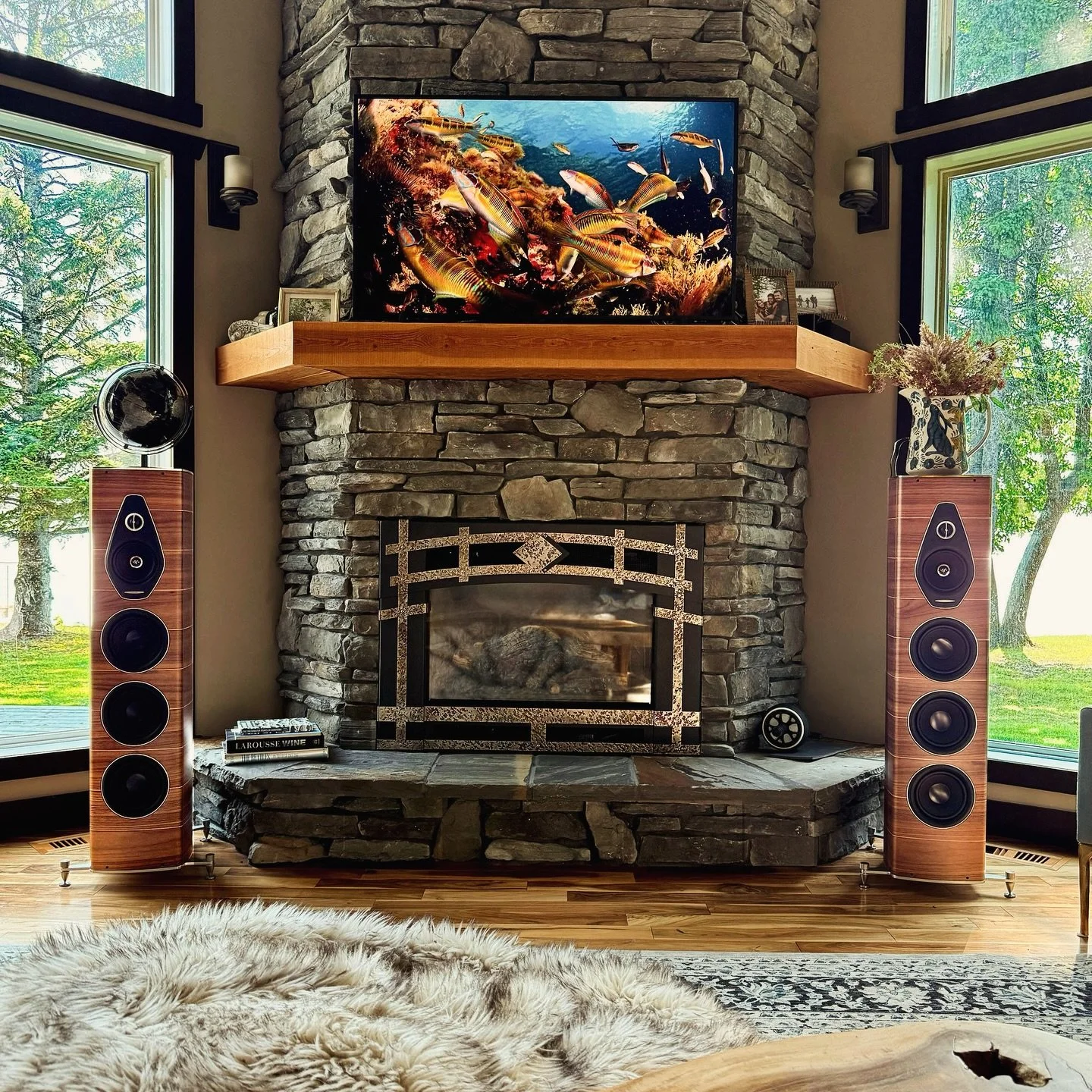 Our client is absolutely loving his new Sonus faber Olympica Nova V that we installed in his lakefront home this summer. 🥰
 
After an audition in our showroom, it was clear that Sonus faber stole his heart. Having worked with him for decades we knew