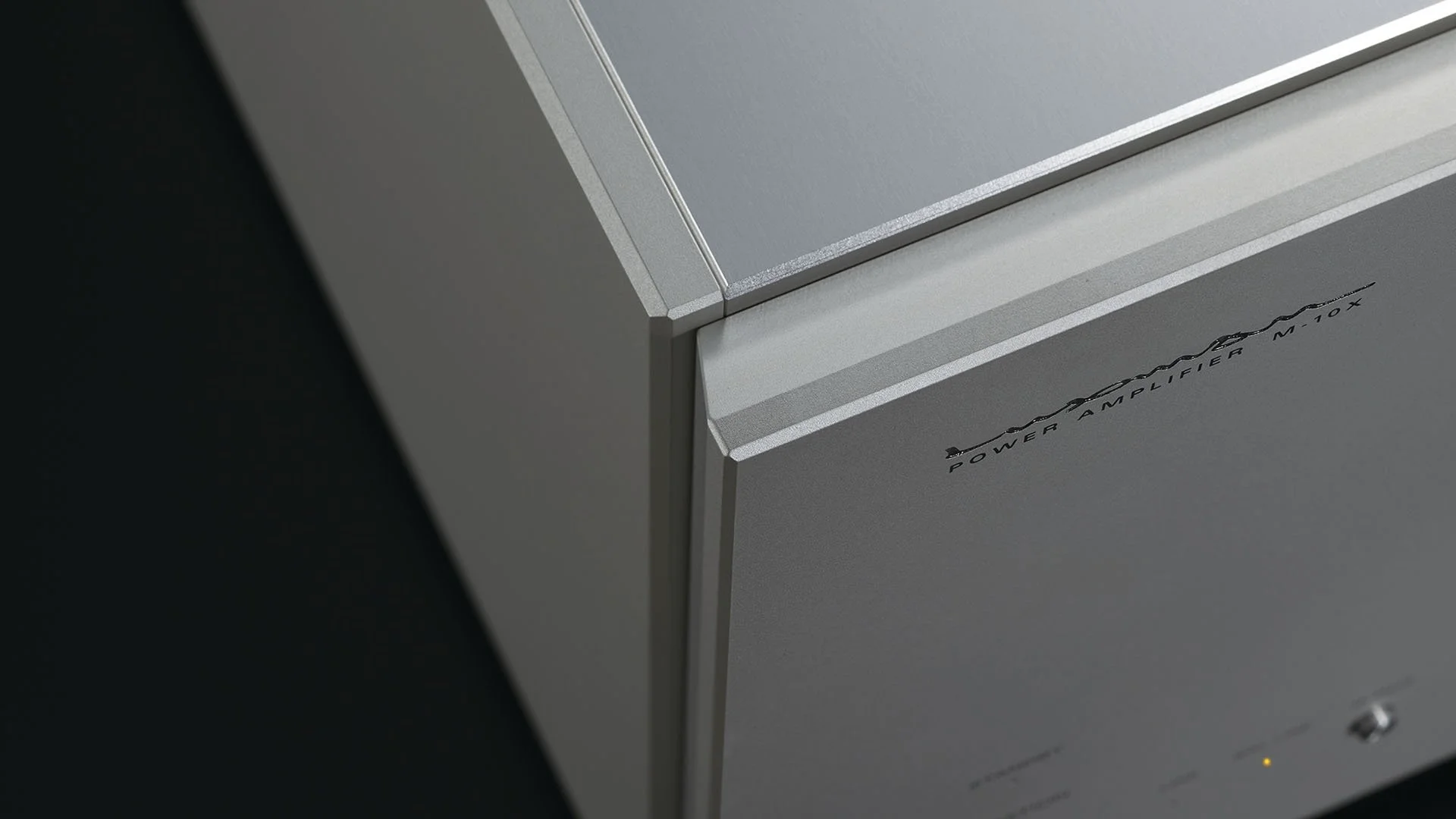 luxman-m-10x-power-amplifier-hero.jpg