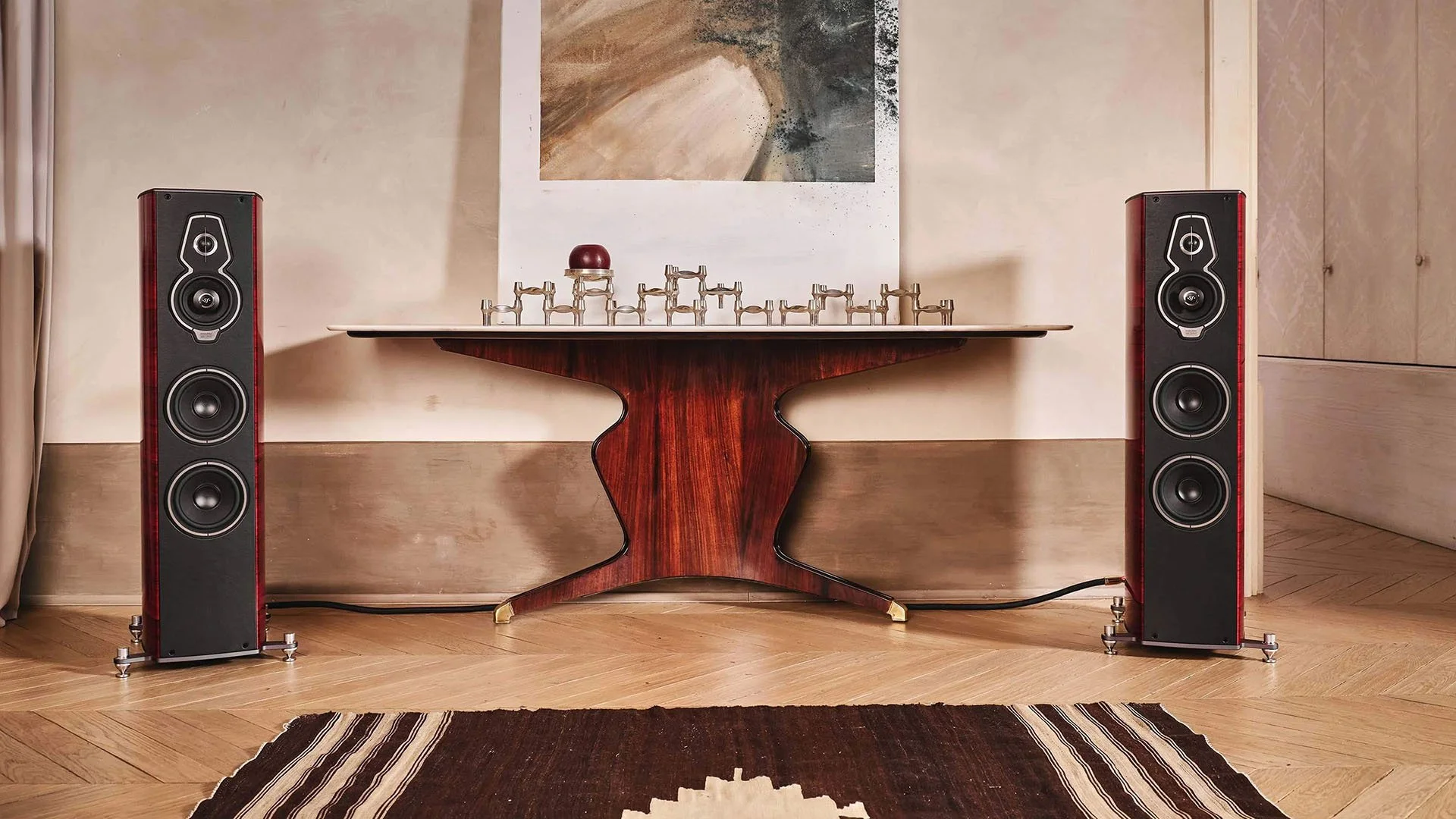 sonus-faber-serafino-g2-floorstanding-speaker-hero.jpg