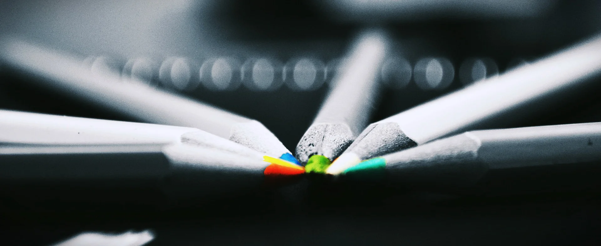 pencils-786290_1920.jpg
