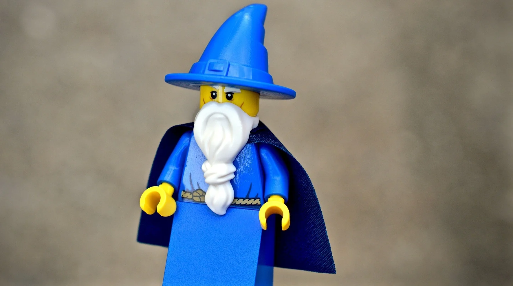 wizard-1662948_1920.jpg