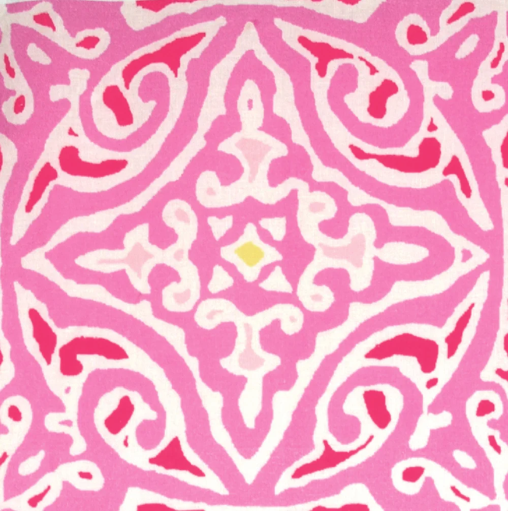Medium Diamond Batik — Betsy
