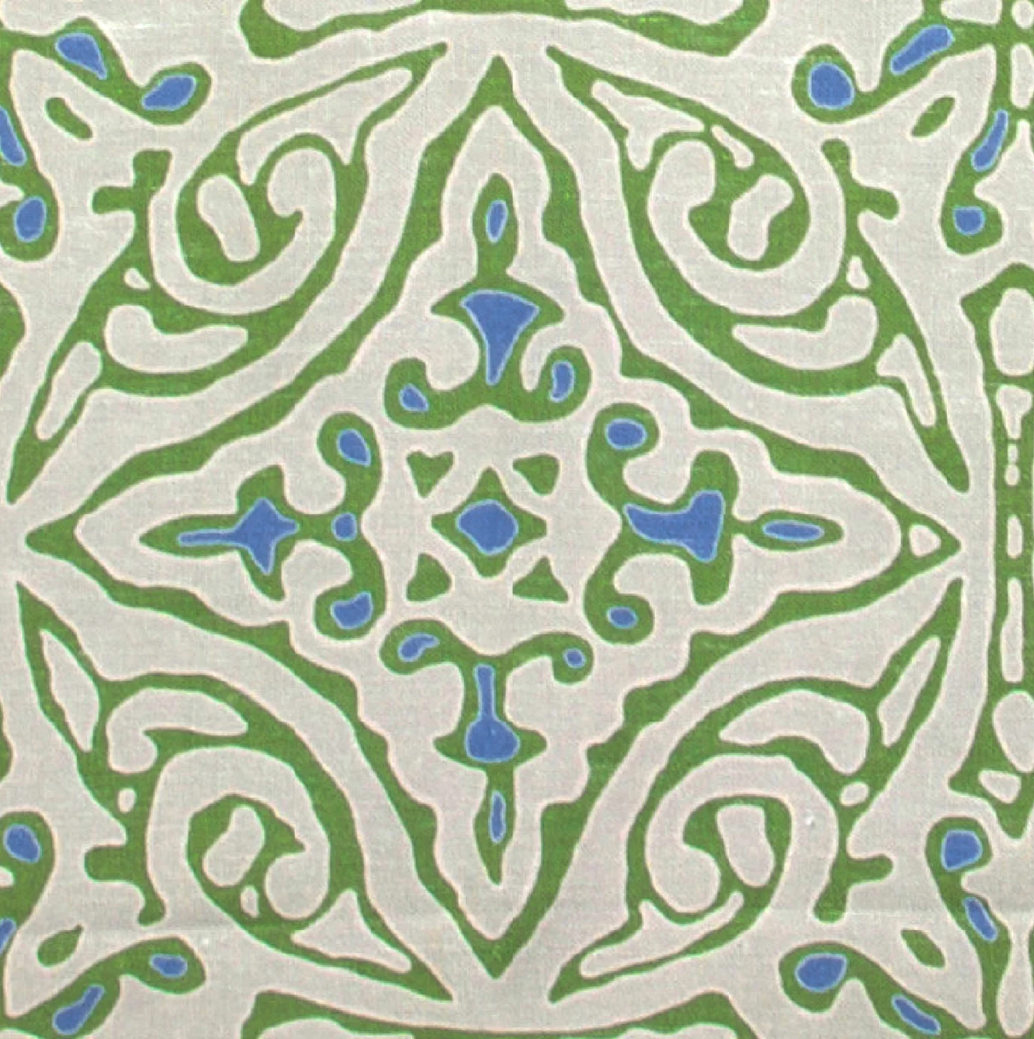 Medium Diamond Batik — Betsy