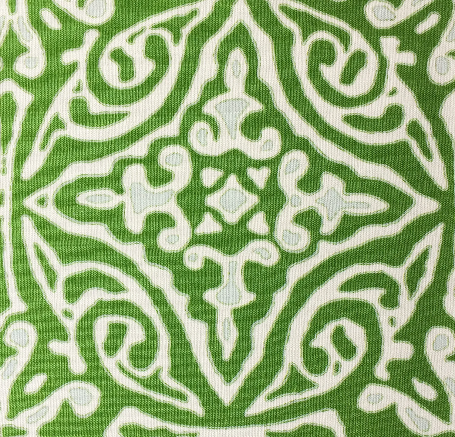 Medium Diamond Batik — Betsy