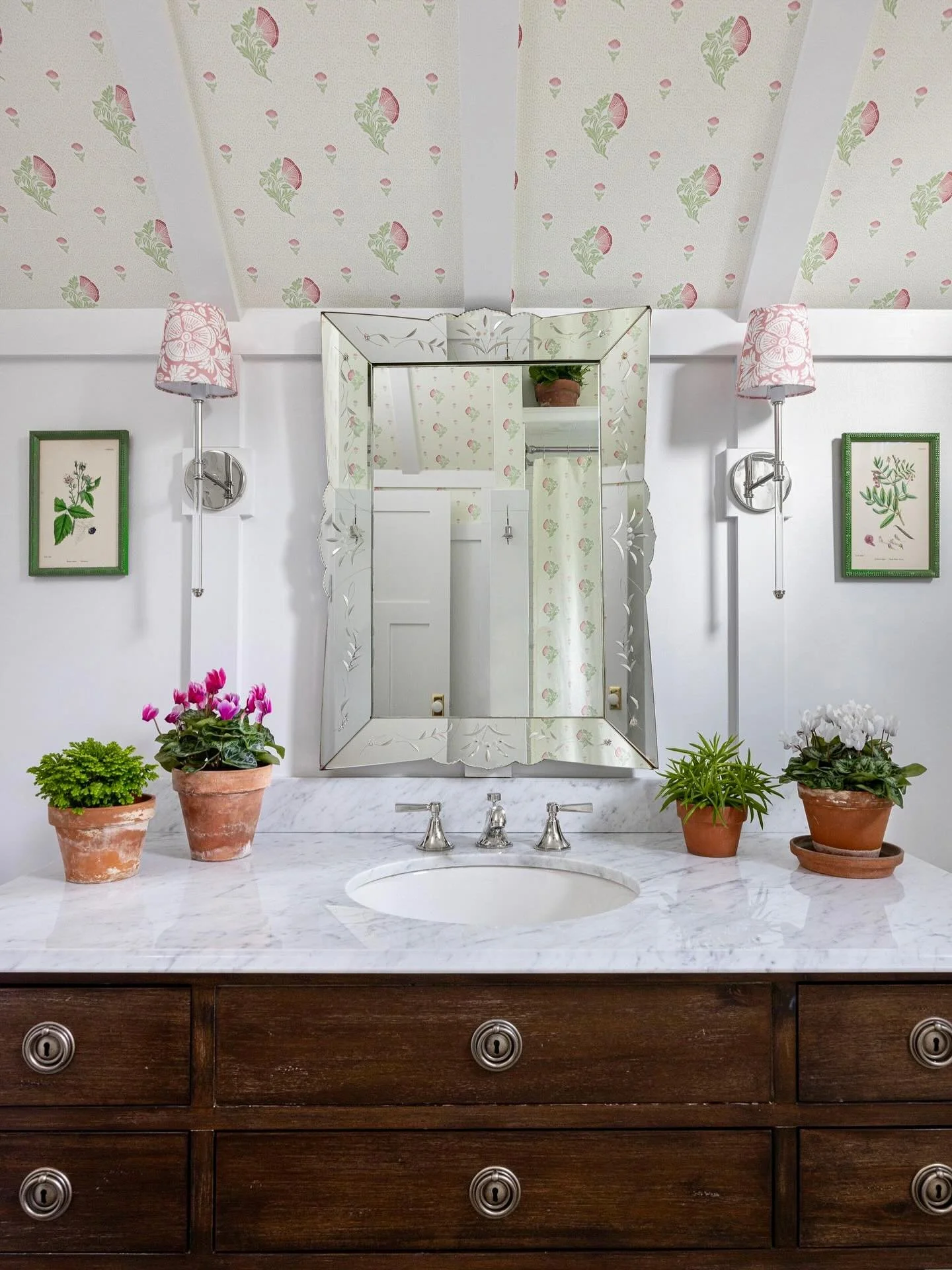 If you like a pattern, why stop at the walls???? Ceilings are just BEGGING for a little love and attention. And while you&rsquo;re at it, don&rsquo;t forget the windows!!! (and the shower curtain). At least I left the floor alone.
.
.
.
Fabric &amp; 