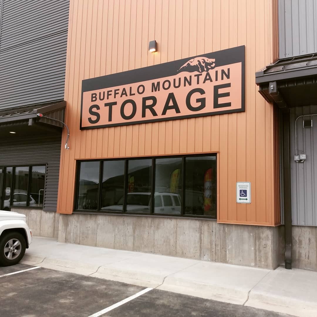 Sometimes you have to enjoy the view before putting it that work! Shots out to Kim at Buffalo Mountain Storage!@homecontrol_usa #homecontrolusa #homecontrol #denvermovers #denvermovingcompanies  #localbusiness #denverlocalbusiness 
#movinghelper 
#Hi