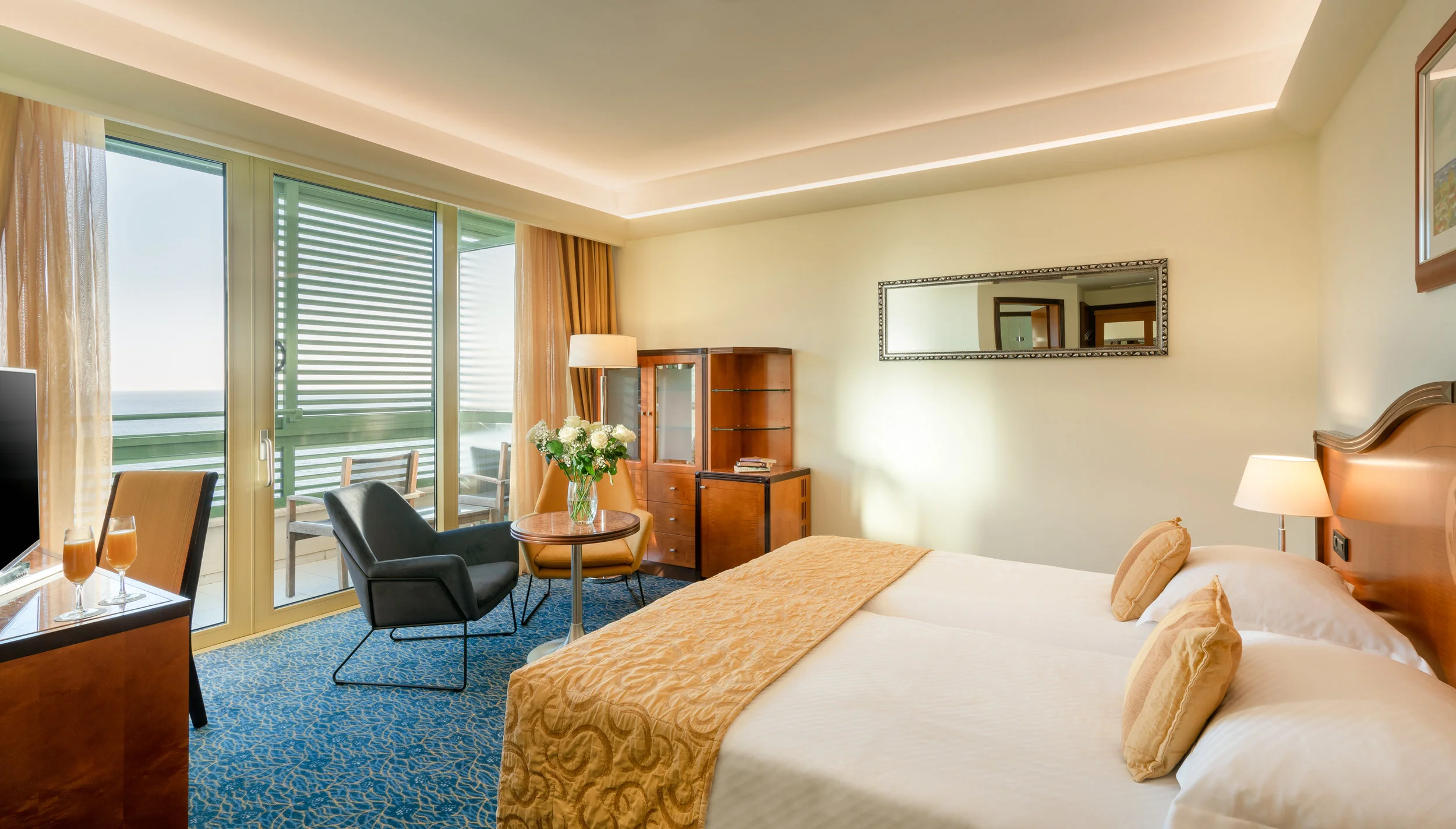 Room 28.jpg