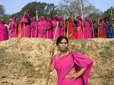 100902_PinkSarisMain.jpg