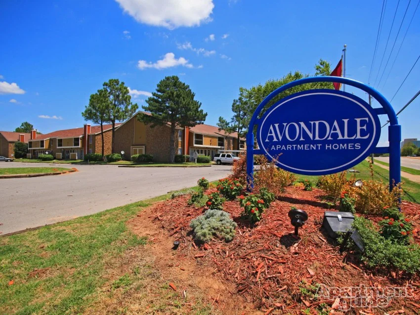 Avondale Sign.jpg