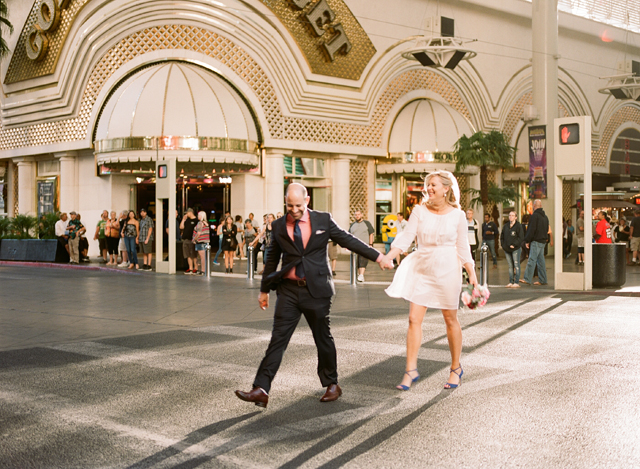 16-bride-groom-walk-fremont-street.jpg