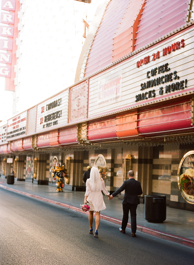 19-bride-groom-walk-fremont-street.jpg