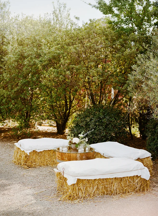 18-hay-bale-seating-canvas.jpg