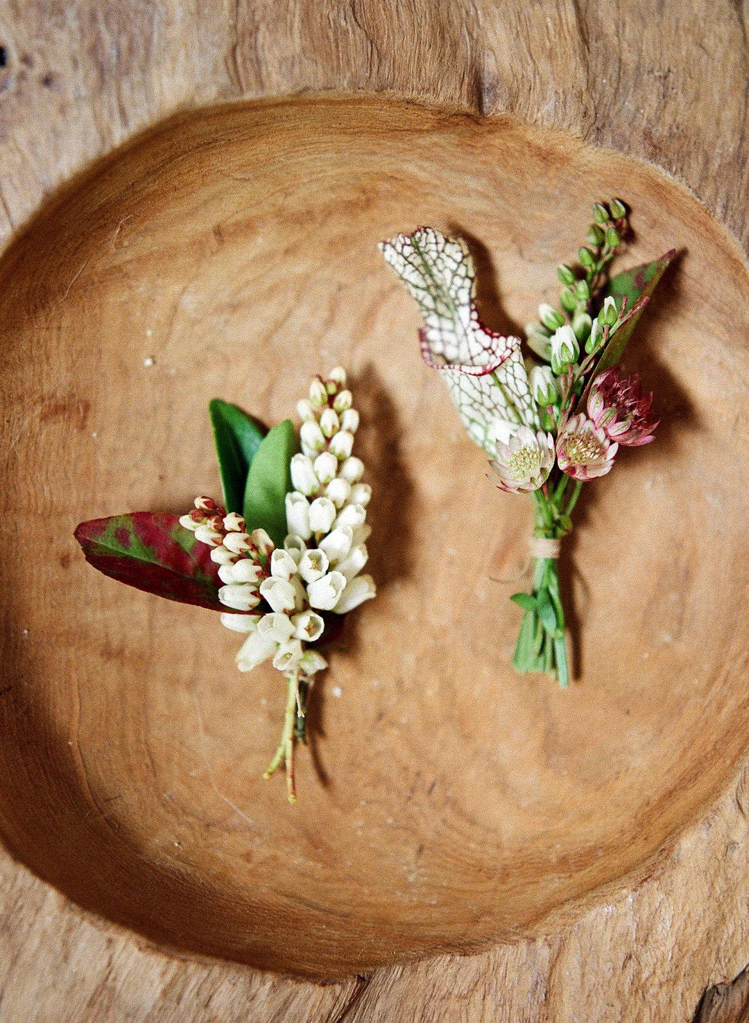 12-rustic-boutonniere.jpg