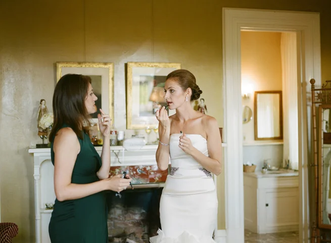 9-bride-applying-lipstick.jpg