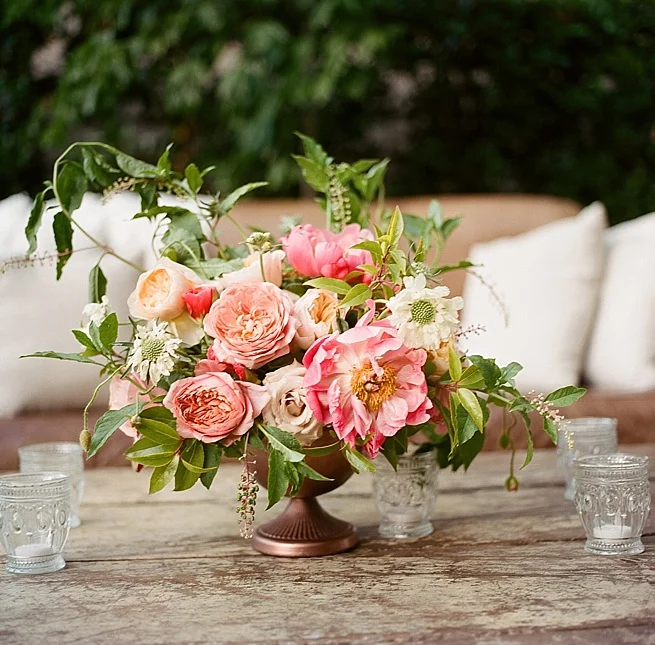 29-peony-floral-centerpiece-hasselblad.jpg