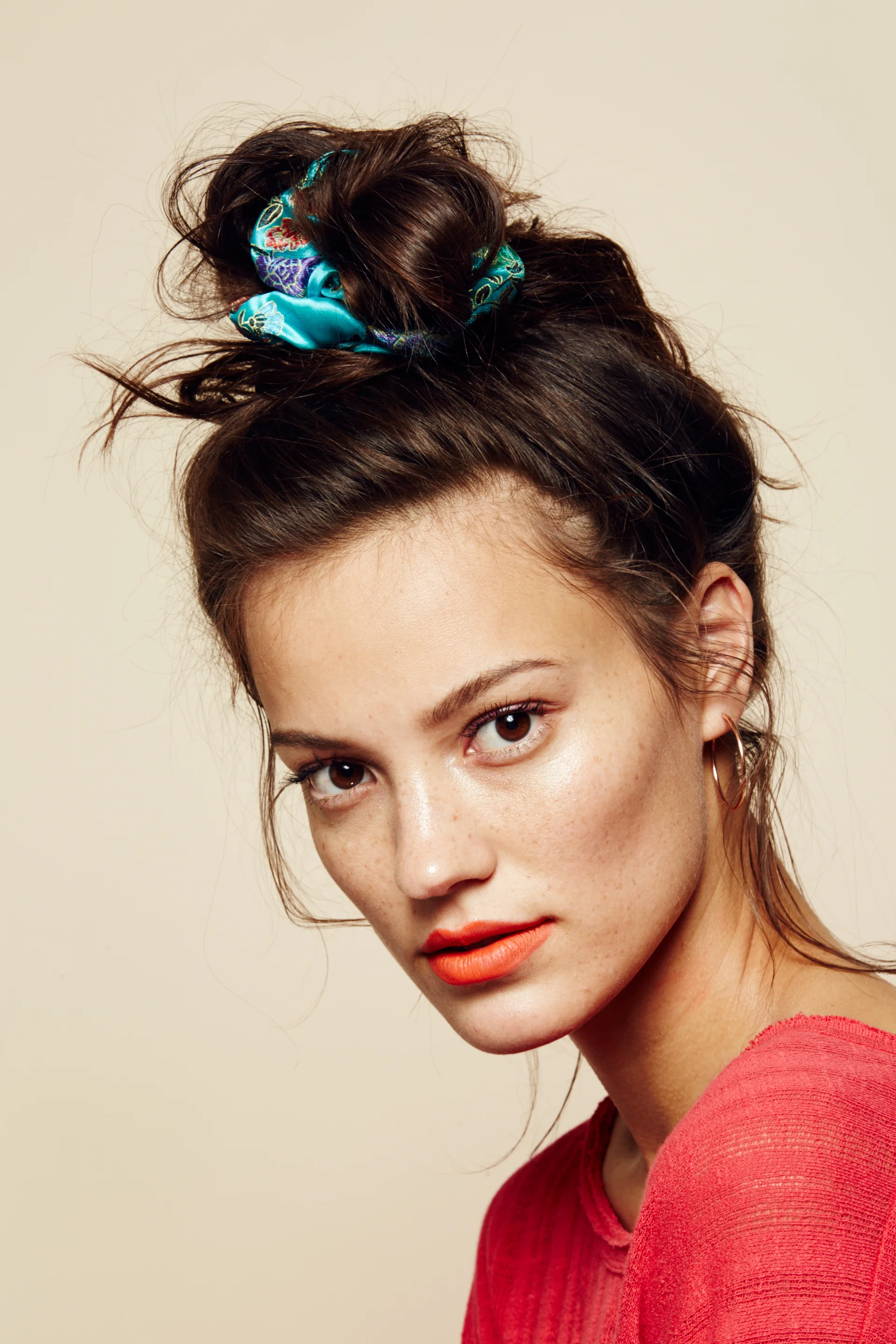 42016238 SILK BROCADE SCRUNCHIE TEAL O46 SPRING ACCESSORIES EDIT  43686.JPG