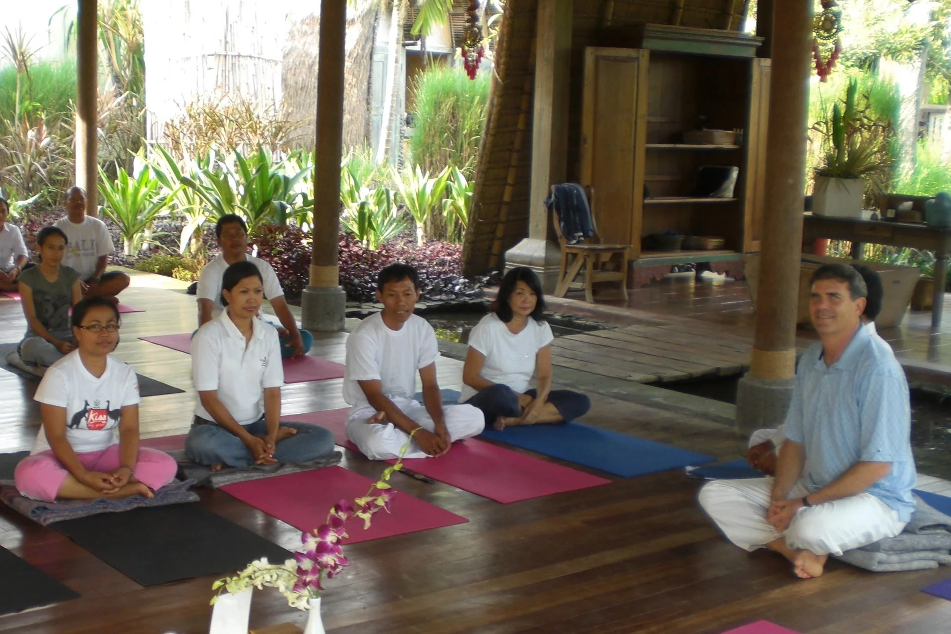 sujantra lecturing in bali.jpg
