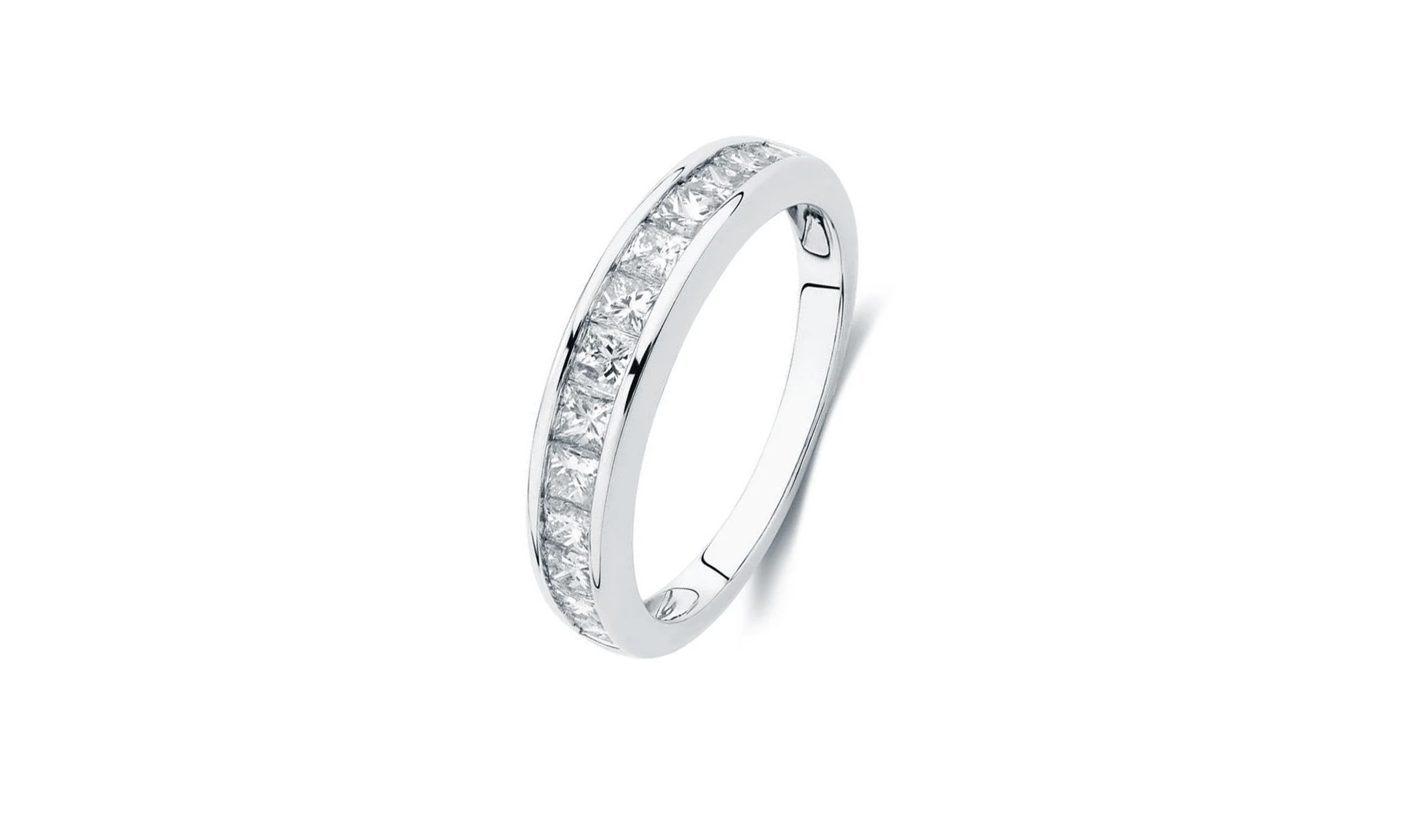 DWB5 14kt-tcw1.0claritySi2colourIchannelset princess(2).jpg