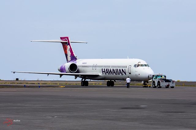I finally finished editing photos from our trip to Hawai&rsquo;i!
|
|
Here&rsquo;s &lsquo;Oma&rsquo;o pushing back as &ldquo;Hawaiian 357&rdquo; to Honolulu.
|
|
#avgeek #aviationphotography #instaaviation #planespotting #konaairport #hawaiianairline