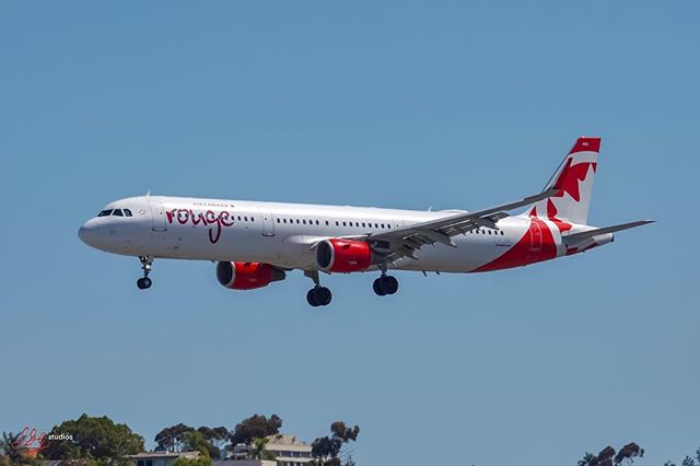 &ldquo;Rouge 1887&rdquo; on final from Toronto-Pearson.
|
|
#avgeek #aviationphotography #instaaviation #planespotting #sandiegoairport #aircanadarouge #airbus #a321 #nikond7200 #nikon28300mm
