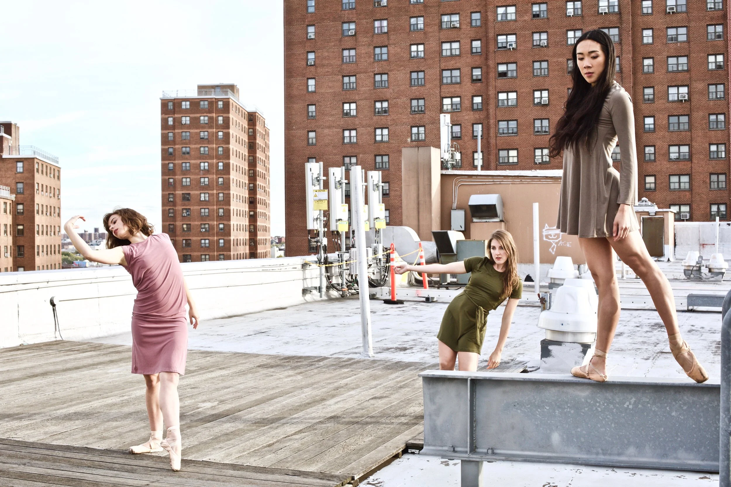 Tiffany Mangulabnan, Jordan Miller, Amy Saunder of konverjdans